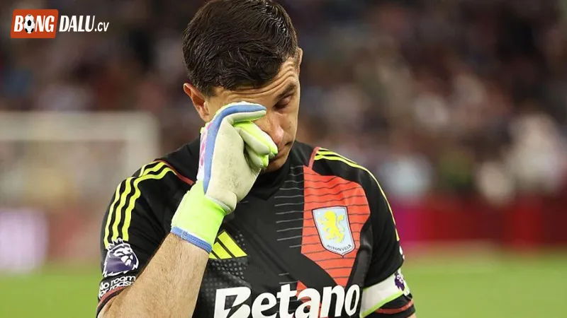 Tuong Lai Tro Treu Cua Martinez Tai Villa Park