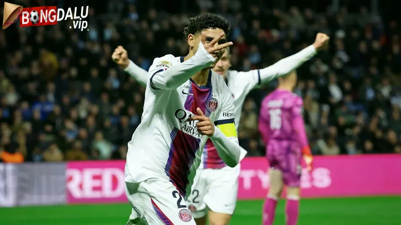 Hakimi Bung No Trong Man Nguoc Dong Cua Psg